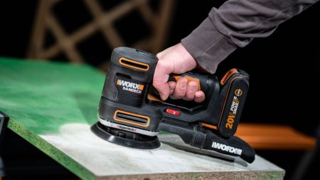 Виброшлифмашина WORX WX820.9 аккумуляторная 20V, 1 аккумулятор 2 Ач + зарядное устройство, в кейсе