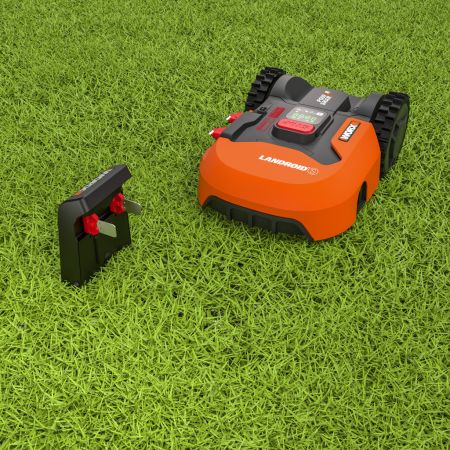 Робот газонокосилка WORX Landroid S WR130E, 300 кв.м, 1 аккумулятор 2 Ач + зарядное устройство