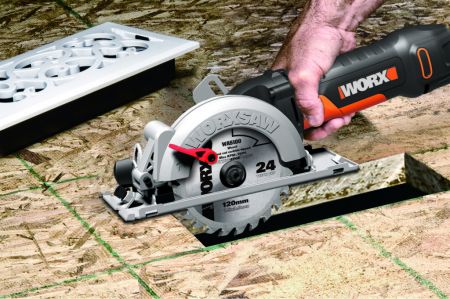 Дисковая пила компактная WORX Saw WX439 электрическая 220V, 480Вт, 120мм, в кейсе