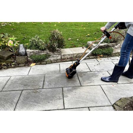 Щетка для чистки дорожек WORX WG441E 20В, 1 аккумулятор 4 Ач + зарядное устройство