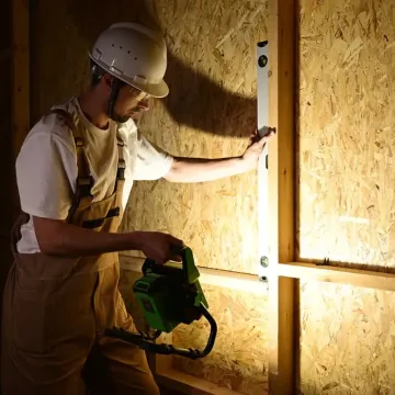 LED-прожектор GREENWORKS G40WLH с гибридным питанием, 40V / 220V, 1000/2000 лм, без аккумулятора и ЗУ